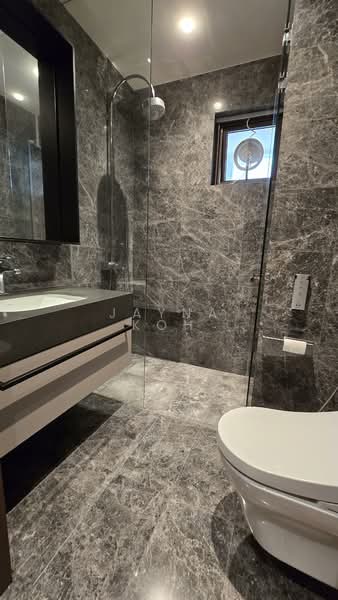 Parksuites Condominium For Sale at S$ 2,780,000 | PropertyGuru Singapore - Bathroom