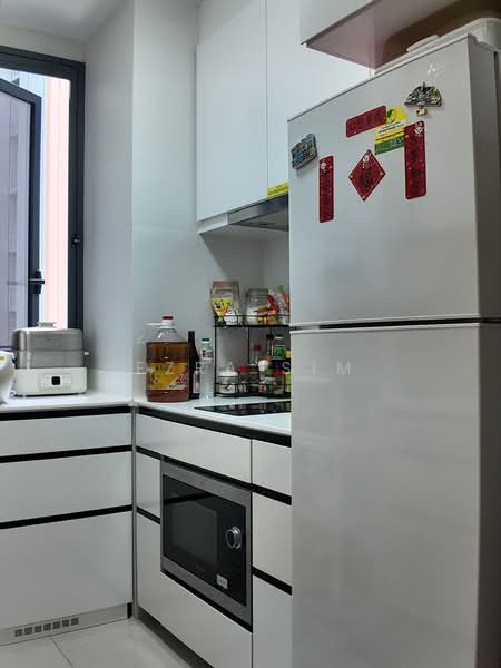 Parc Botannia Condominium For Sale at S$ 1,290,000 | PropertyGuru Singapore - Kitchen