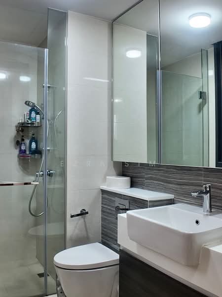 Parc Botannia Condominium For Sale at S$ 1,290,000 | PropertyGuru Singapore - Bathroom