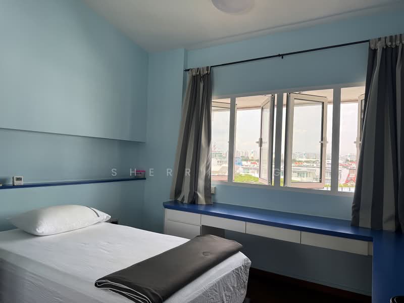 116 Lengkong Tiga HDB Flat For Sale at S$ 1,200,000 | PropertyGuru Singapore - Bedroom