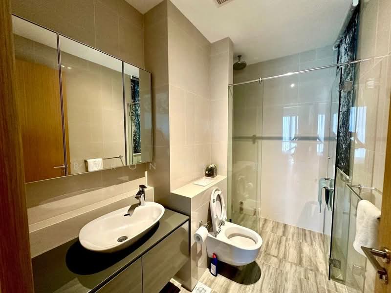 Pollen & Bleu, 15 Farrer Drive, 2 Bedrooms, 1,163 sqft, Condominium For Rent, by Baron Tan 陈鼎超, 500100176 - Bathroom - PropertyGuru.com.sg