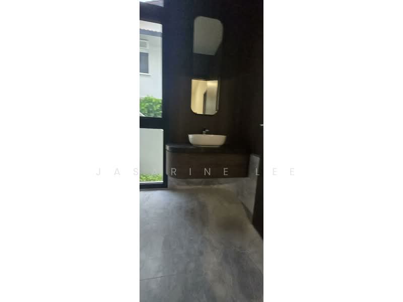 ⭐️⭐️LANDED7772 @ D10 Brand New Detached Holland Grove Detached House For Sale at S$ 19,800,000 | PropertyGuru Singapore - Bathroom