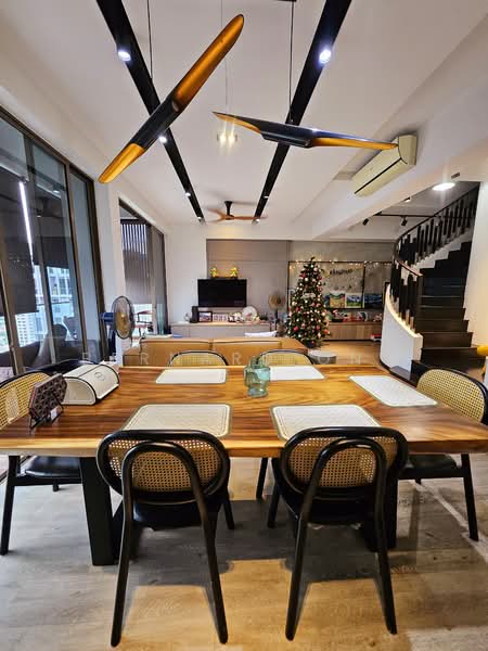 Parc Vera Condominium For Sale at S$ 3,500,000 | PropertyGuru Singapore - Dining Room
