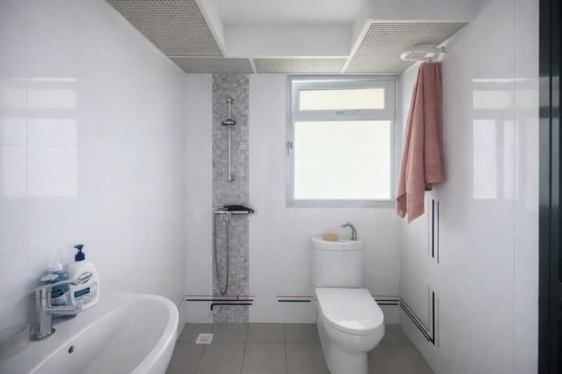 366B Sembawang Crescent HDB Flat For Sale at S$ 365,888 | PropertyGuru Singapore - Bathroom