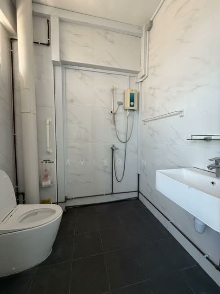 11 Toh Yi Drive, 11 Toh Yi Drive, 3 Bedrooms, 1,119 sqft, HDB Flat For Rent, by Xavier Ng, 500100187 - Bathroom - PropertyGuru.com.sg