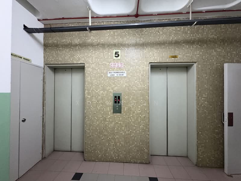 Valiant Industrial Building, 30 Kallang Pudding Road, 1,722 sqft, Light Industrial (B1) For Rent, by XU ANSON, 500100198 - Corridor - CommercialGuru.com.sg