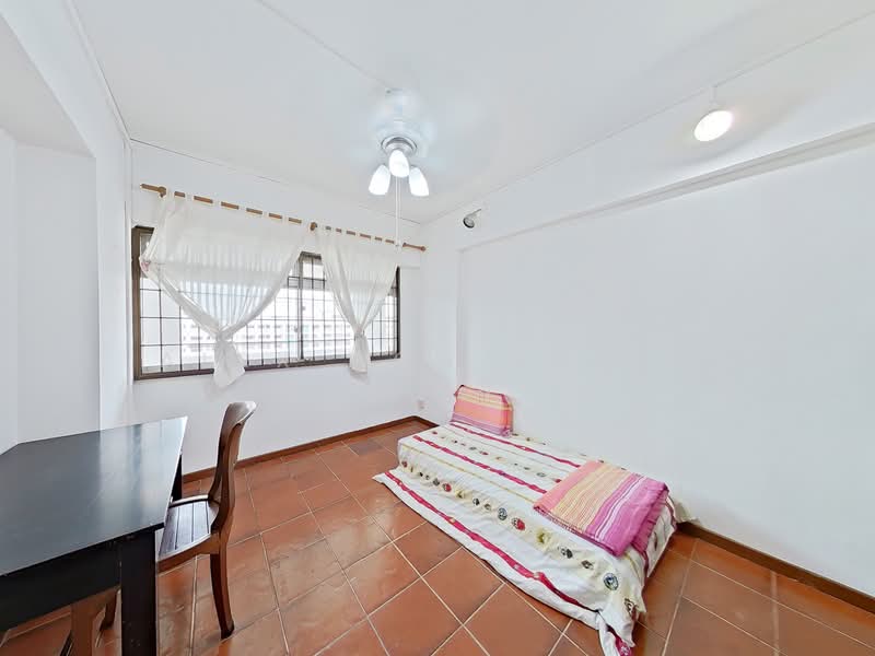 631 Pasir Ris Drive 3 HDB Flat For Sale at S$ 680,000 | PropertyGuru Singapore - Bedroom