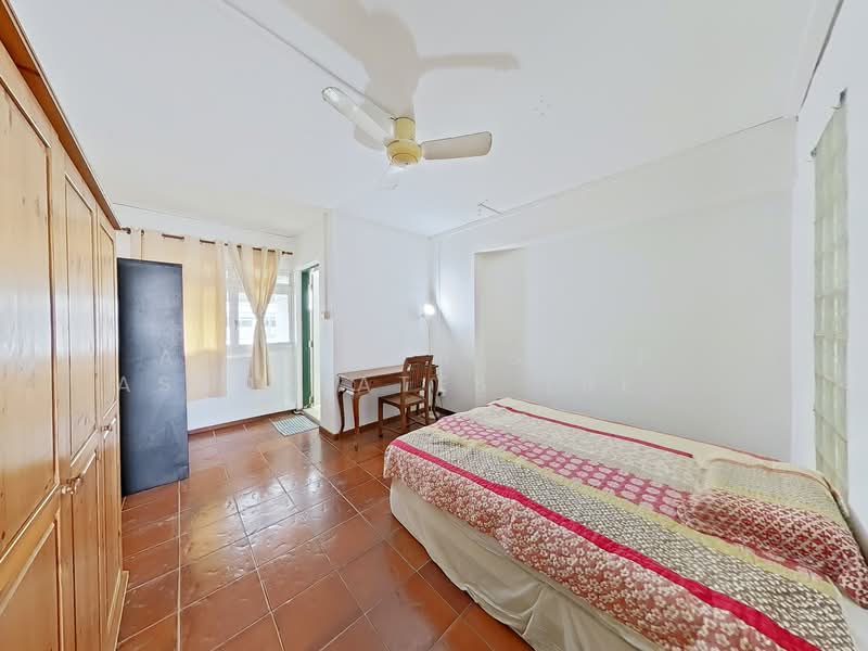 631 Pasir Ris Drive 3 HDB Flat For Sale at S$ 680,000 | PropertyGuru Singapore - Bedroom