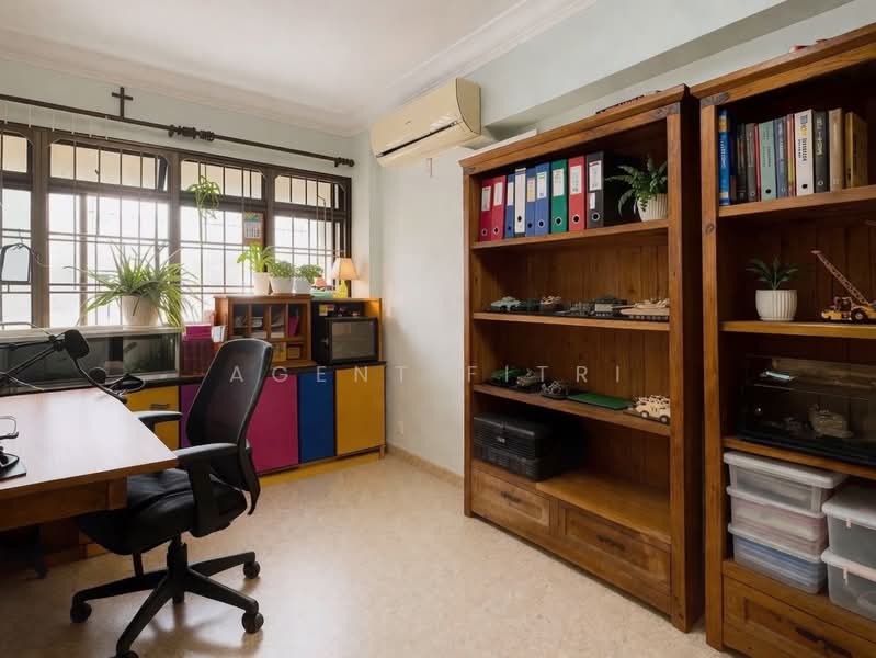 484D Choa Chu Kang Avenue 5 HDB Flat For Sale at S$ 560,000 | PropertyGuru Singapore - Study