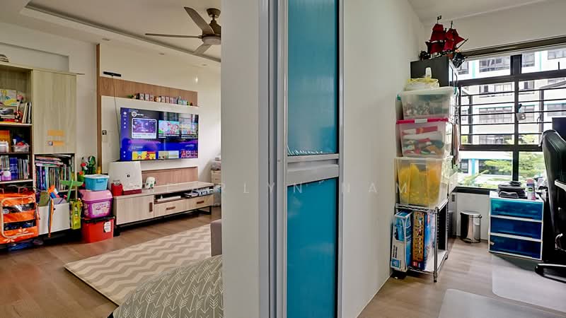 196B Boon Lay Drive HDB Flat For Sale at S$ 830,000 | PropertyGuru Singapore - Living Room