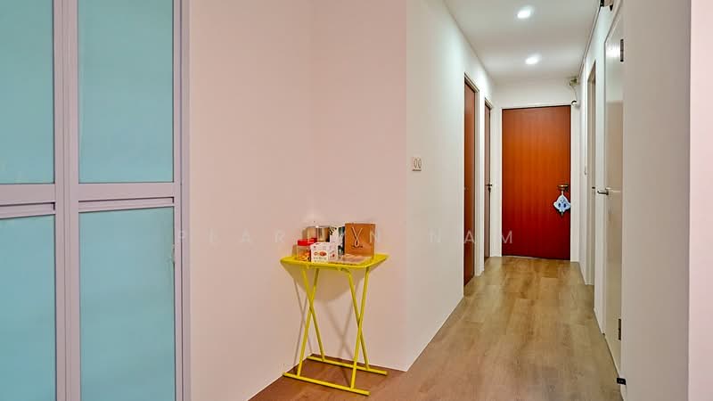 196B Boon Lay Drive HDB Flat For Sale at S$ 830,000 | PropertyGuru Singapore - Corridor