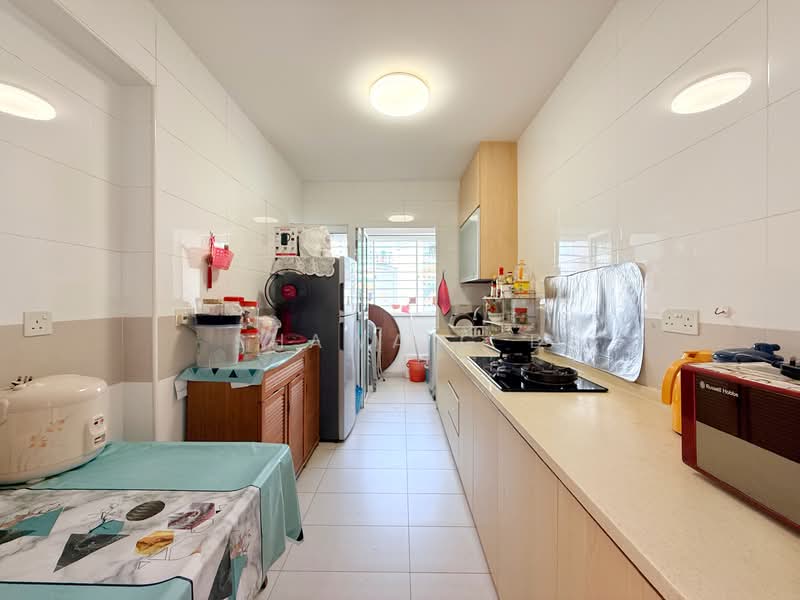 8A Upper Boon Keng Road HDB Flat For Sale at S$ 838,000 | PropertyGuru Singapore - Kitchen