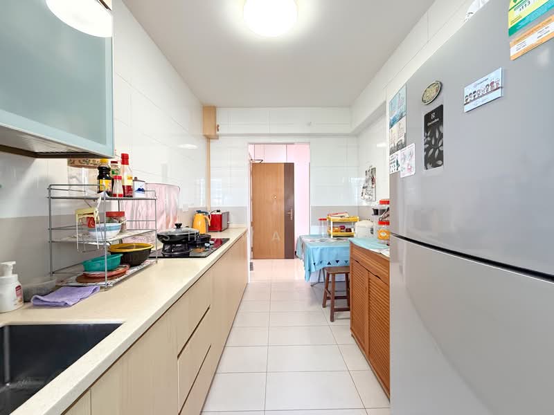 8A Upper Boon Keng Road HDB Flat For Sale at S$ 838,000 | PropertyGuru Singapore - Kitchen