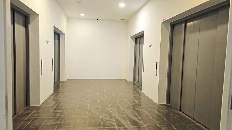 ⭐️ Good image Commercial Bldg with Huge Spaces, High Spec, Amenities. City fringe nr MRT Food Mall, Alexandra | Telok Blangah | Pasir Panjang, 10,279 sqft, Other Retail For Rent, by Clara Heng, 500100218 - Cargo lifts - CommercialGuru.com.sg
