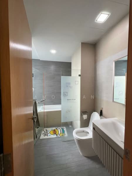 Carabelle Condominium For Sale at S$ 2,458,000 | PropertyGuru Singapore - Bathroom