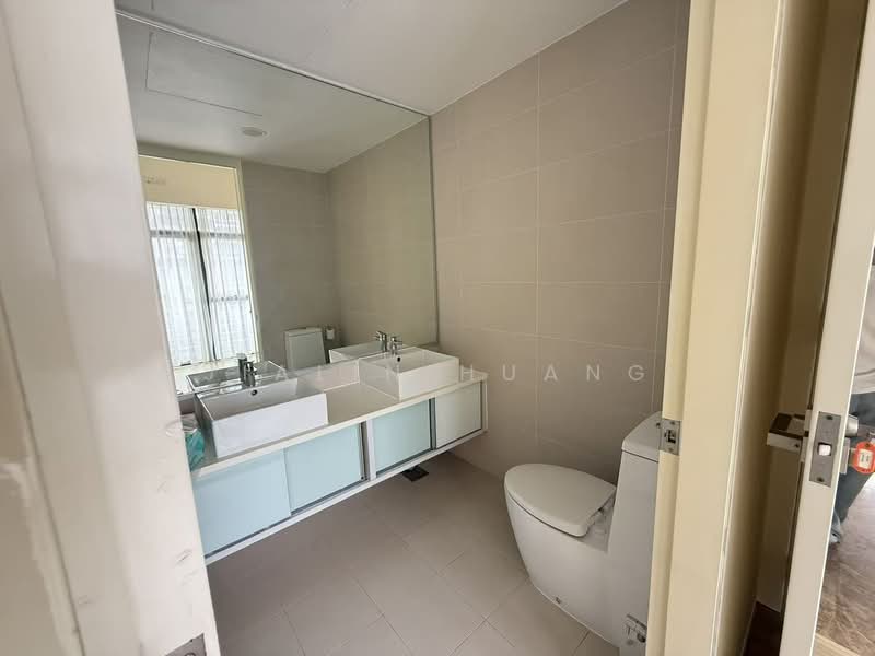 K Suites, 21 Lorong K Telok Kurau, 4 Bedrooms, 1,076 sqft, Apartment For Rent, by Jialin Huang, 500100224 - Bathroom - PropertyGuru.com.sg