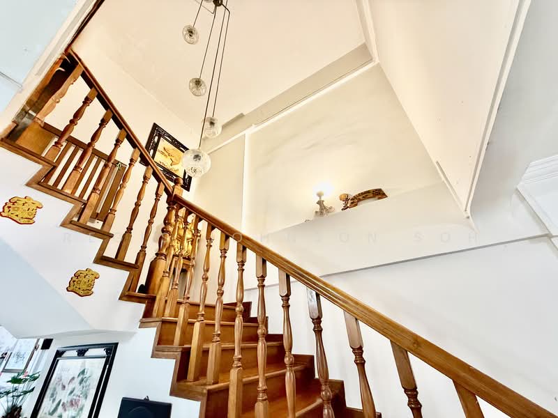 142 Serangoon North Avenue 1 HDB Flat For Sale at S$ 1,170,000 | PropertyGuru Singapore - Staircase From Lower Storey