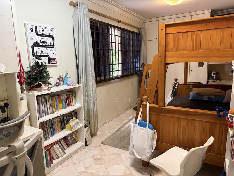 207 Bishan Street 23 HDB Flat For Sale at S$ 918,000 | PropertyGuru Singapore - Bedroom
