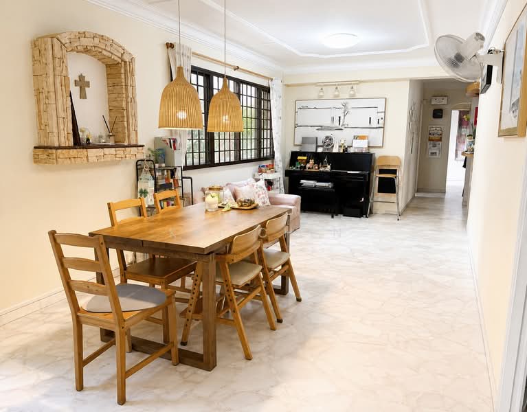 207 Bishan Street 23, 207 Bishan Street 23, 3 Bedrooms, 1,238 sqft, HDB Flat For Sale, by Kai Chen, 500100230 - Dining Room - PropertyGuru.com.sg