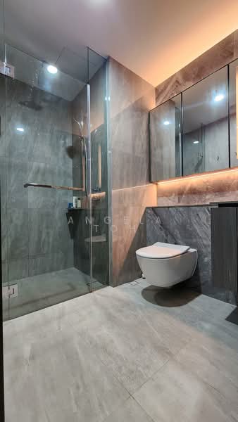 Piccadilly Grand Condominium For Sale at S$ 1,408,000 | PropertyGuru Singapore - Bathroom