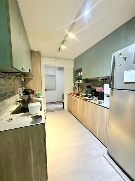 460 Ang Mo Kio Avenue 10, 460 Ang Mo Kio Avenue 10, Room Rental, 150 sqft, HDB Flat For Rent, by Ashley Thio, 500100235 - Kitchen - PropertyGuru.com.sg