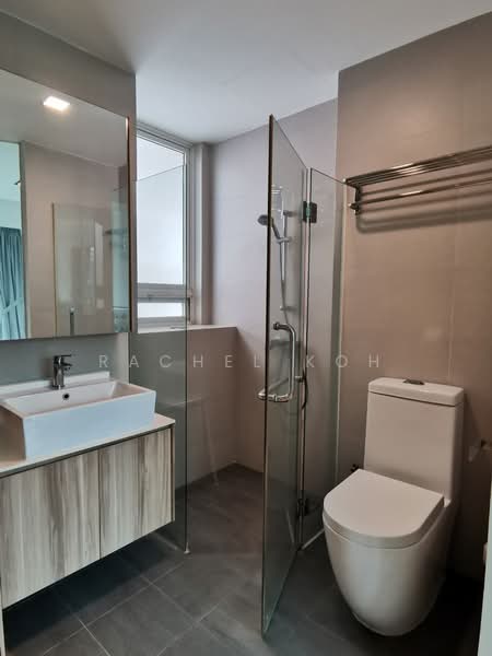 Goldenhill Park Condo, 66 Mei Hwan Drive, 2 Bedrooms, 926 sqft, Condominium For Rent, by Rachel Koh, 500100240 - Bathroom - PropertyGuru.com.sg