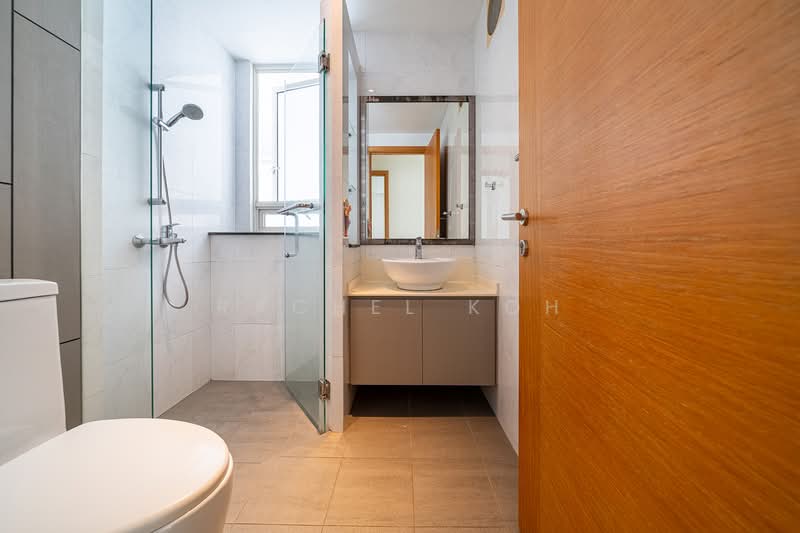 Goldenhill Park Condo, 66 Mei Hwan Drive, 2 Bedrooms, 926 sqft, Condominium For Rent, by Rachel Koh, 500100240 - Bathroom - PropertyGuru.com.sg