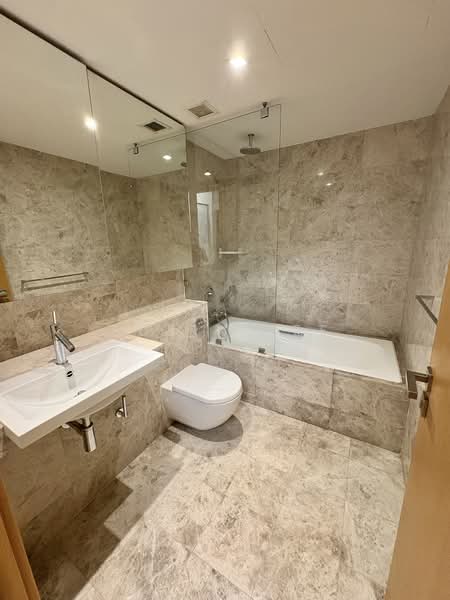 One Shenton Condominium For Sale at S$ 3,300,000 | PropertyGuru Singapore - Bathroom