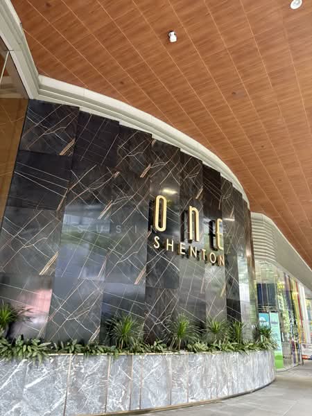 One Shenton Condominium For Sale at S$ 3,300,000 | PropertyGuru Singapore - Exterior