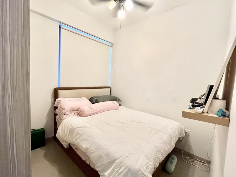 Hedges Park Condominium Condominium For Sale at S$ 750,000 | PropertyGuru Singapore - Bedroom