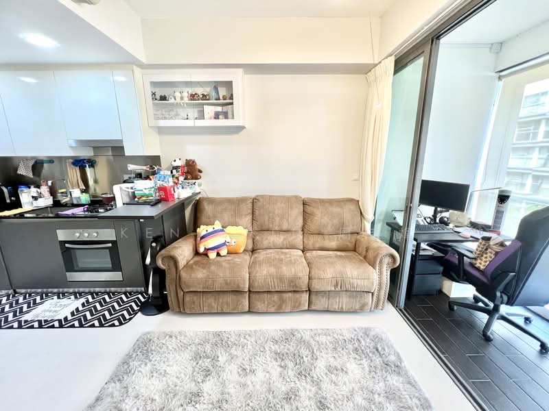 Hedges Park Condominium Condominium For Sale at S$ 750,000 | PropertyGuru Singapore - Study