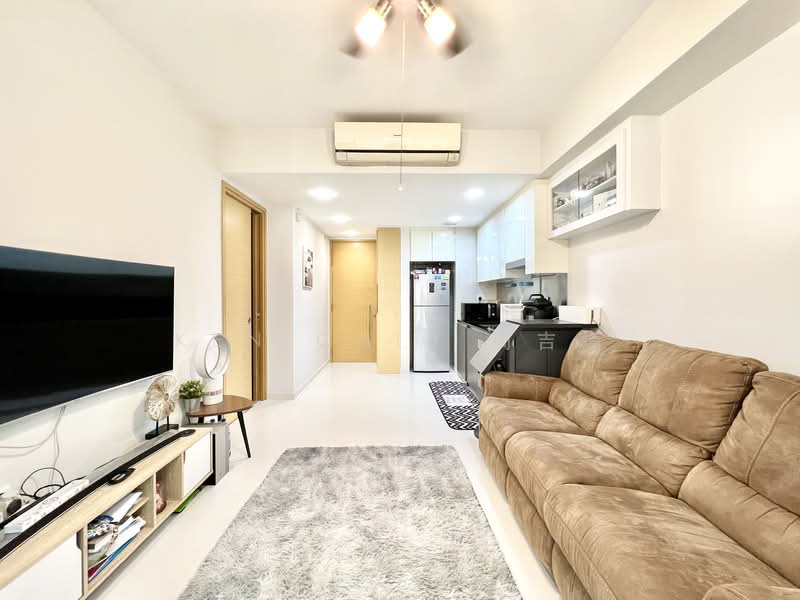 Hedges Park Condominium Condominium For Sale at S$ 750,000 | PropertyGuru Singapore - Living Room