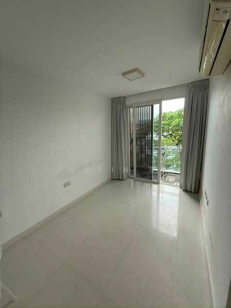 Kensington Square, 2 Jalan Lokam, Room Rental, 90 sqft, Apartment For Rent, by Justin Su, 500100250 - Balcony - PropertyGuru.com.sg