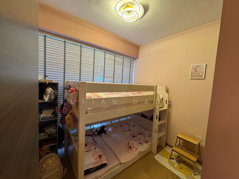 The Florence Residences Condominium For Sale at S$ 2,300,000 | PropertyGuru Singapore - Common Bedroom