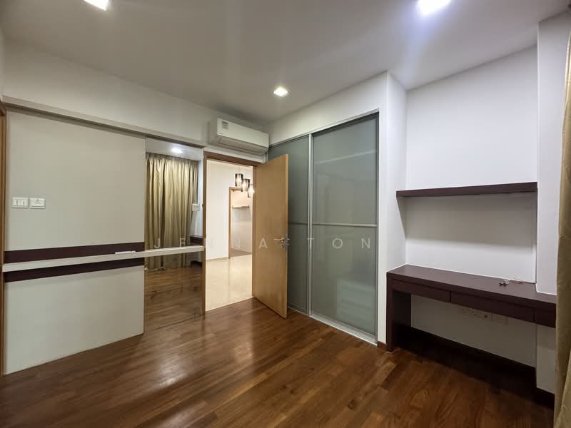 Sunshine Grandeur Apartment For Sale at S$ 1,670,000 | PropertyGuru Singapore - Master Room