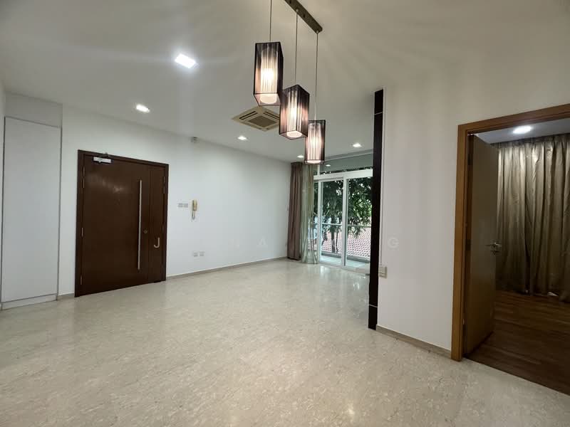 Sunshine Grandeur Apartment For Sale at S$ 1,670,000 | PropertyGuru Singapore - Living/ Dining area