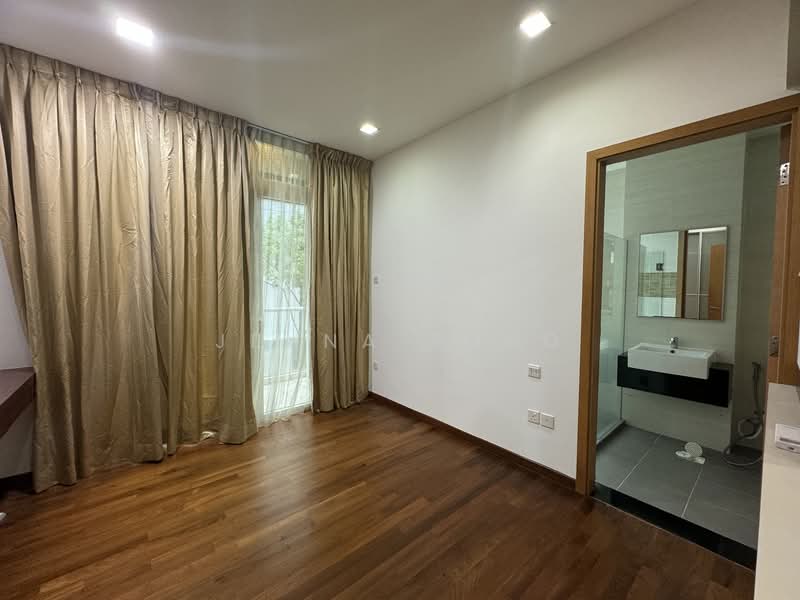 Sunshine Grandeur Apartment For Sale at S$ 1,670,000 | PropertyGuru Singapore - Master Room