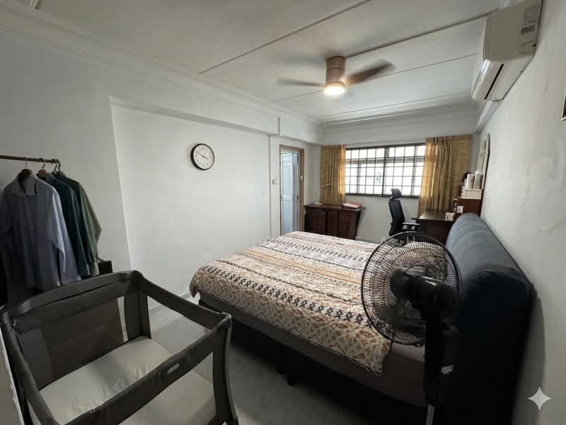 355 Tampines Street 33 HDB Flat For Sale at S$ 800,000 | PropertyGuru Singapore - Bedroom