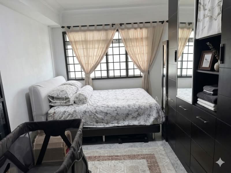 355 Tampines Street 33 HDB Flat For Sale at S$ 800,000 | PropertyGuru Singapore - Bedroom