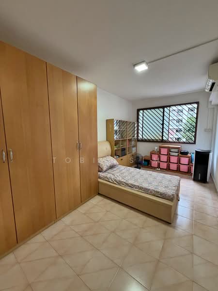888 Tampines Street 81 HDB Flat For Sale at S$ 638,888 | PropertyGuru Singapore - Bedroom