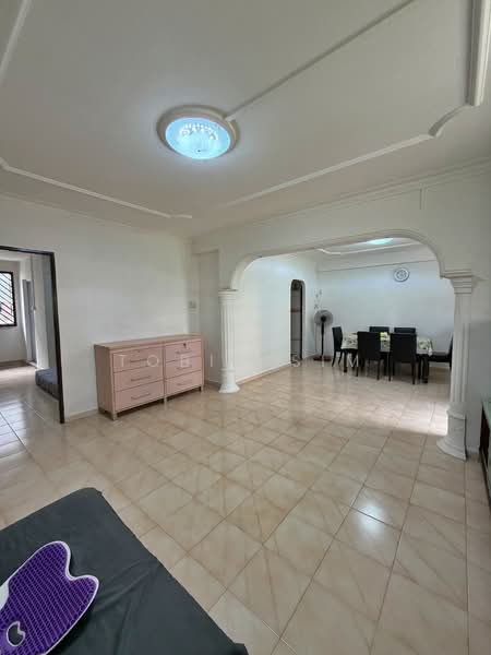 For Sale - 888 Tampines Street 81