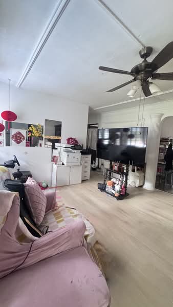 235 Bukit Batok East Avenue 5, 235 Bukit Batok East Avenue 5, 3 Bedrooms, 979 sqft, HDB Flat For Sale, by Jeslyn Yu, 500100271 - Living Room - PropertyGuru.com.sg