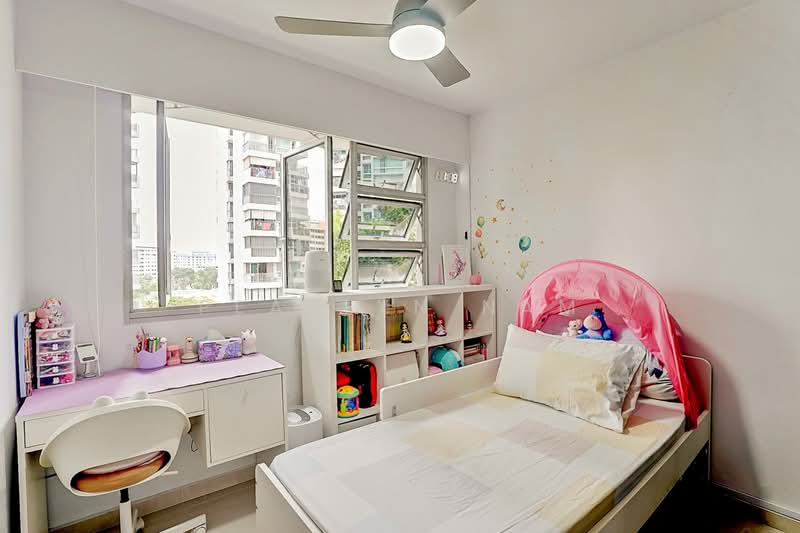 590A Ang Mo Kio Street 51 HDB Flat For Sale at S$ 750,000 | PropertyGuru Singapore - Bedroom