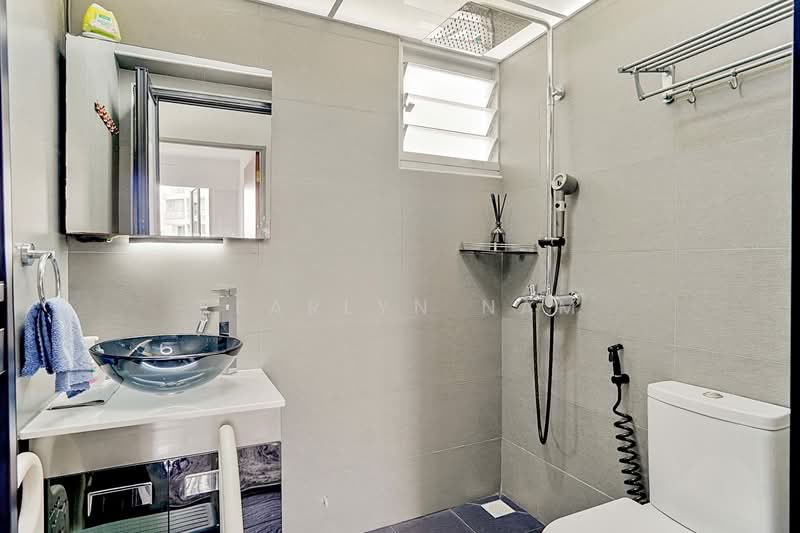 590A Ang Mo Kio Street 51 HDB Flat For Sale at S$ 750,000 | PropertyGuru Singapore - Bathroom