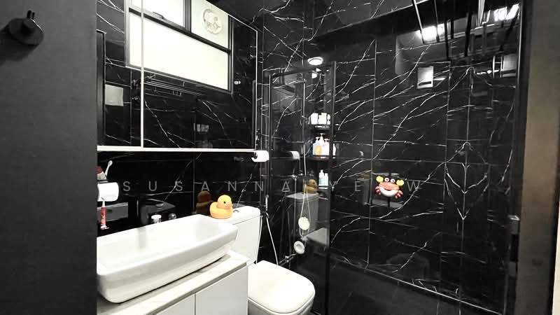 520 Jelapang Road HDB Flat For Sale at S$ 530,000 | PropertyGuru Singapore - Bathroom