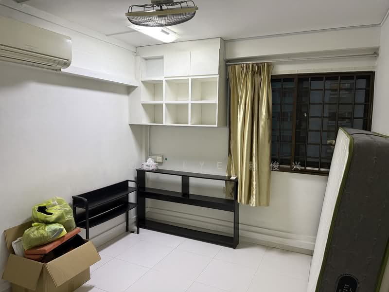 202 Yishun Street 21, 202 Yishun Street 21, 3 Bedrooms, 1,001 sqft, HDB Flat For Rent, by Jason Lye 赖俊兴, 500100284 - Bedroom - PropertyGuru.com.sg