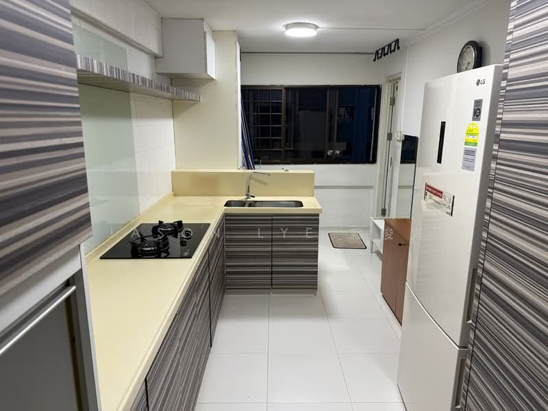 202 Yishun Street 21, 202 Yishun Street 21, 3 Bedrooms, 1,001 sqft, HDB Flat For Rent, by Jason Lye 赖俊兴, 500100284 - Kitchen - PropertyGuru.com.sg