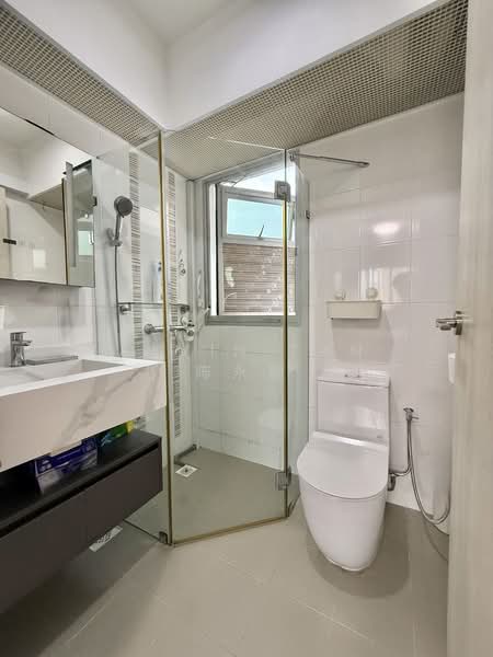 18C Circuit Road HDB Flat For Sale at S$ 858,000 | PropertyGuru Singapore - Bathroom