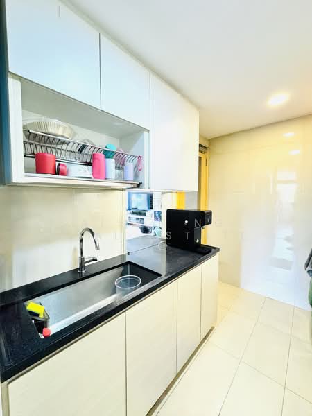 The Tampines Trilliant Executive Condominium For Sale at S$ 2,787,888 | PropertyGuru Singapore - Kitchen