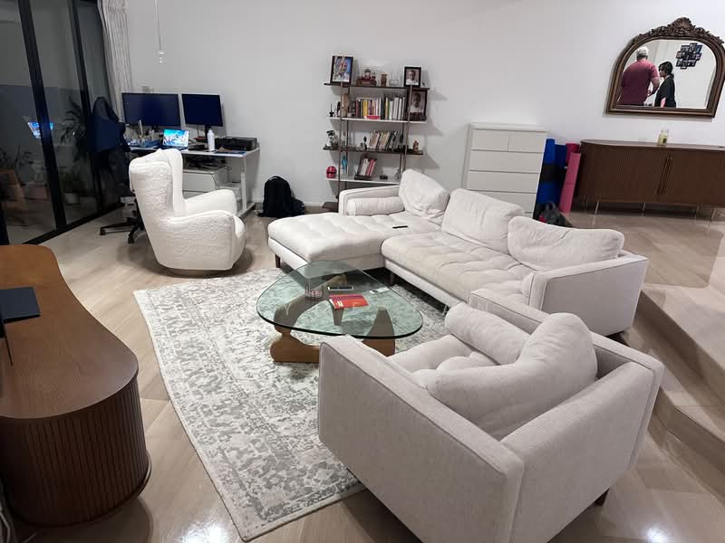 Trevose Park, 62 Trevose Crescent, 3 Bedrooms, 1,650 sqft, Condominium For Rent, by Joyce Tan, 500100301 - Living Room - PropertyGuru.com.sg